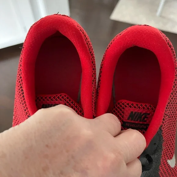 NIKES | 12 | MENS - Picture 9 of 10